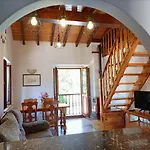 Hostel Rurales La Casa Vieja De Alceda