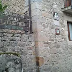 Hostel Rurales La Casa Vieja De