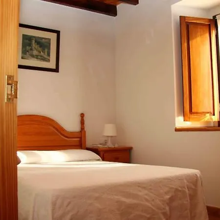 Hostel Rurales La Casa Vieja De Alceda *