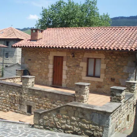 Rurales La Casa Vieja De Alceda Hostel