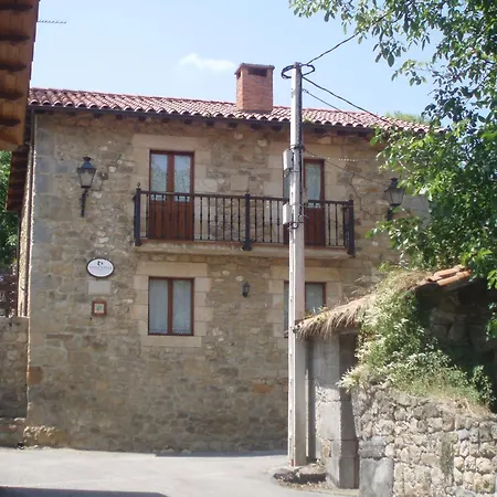 Hostel Rurales La Casa Vieja De