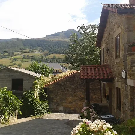Rurales La Casa Vieja De Alceda Hostel