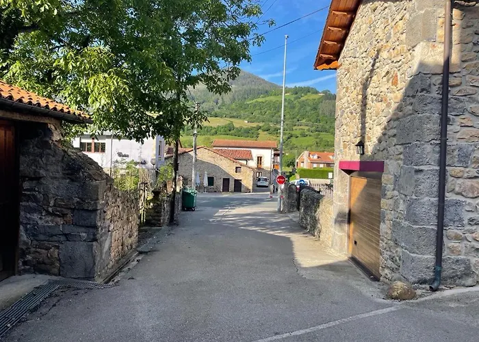 Hostel Rurales La Casa Vieja De *