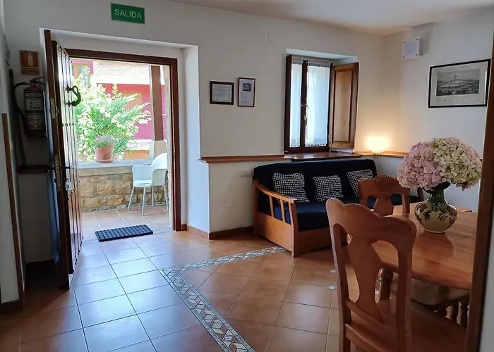 Hostel Rurales La Casa Vieja De Alceda