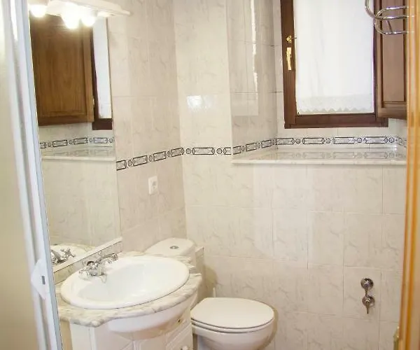 Hostel Rurales La Casa Vieja De